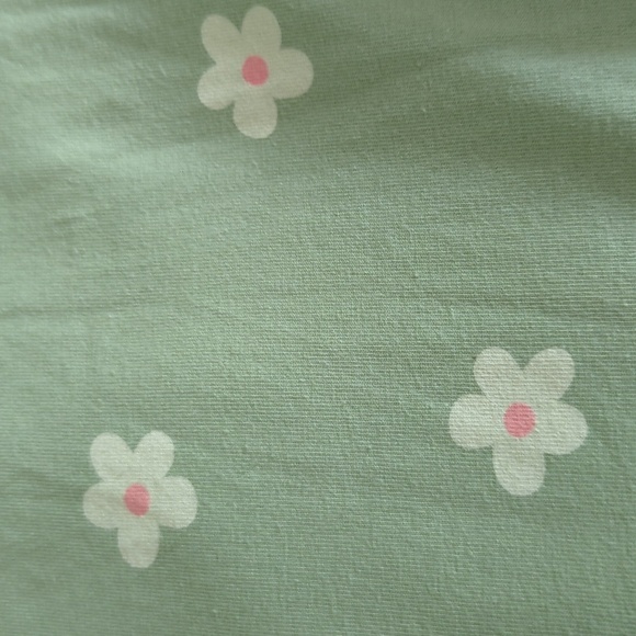 3 for $10 Bundle Sale! Cat & Jack Retro Daisy Flared Leggings Girls Size XL 14 - Picture 3 of 4